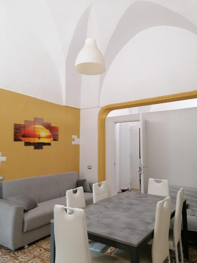 Appartamento A 10 Min A Piedi Dal Centro Storico เลชเช ภายนอก รูปภาพ